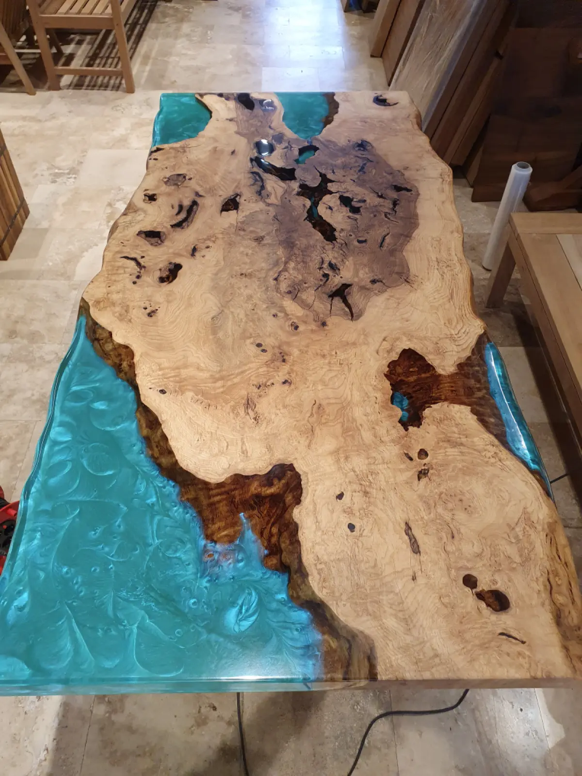 Epoxidharztisch Mesche Cappuccino Natur Kantig