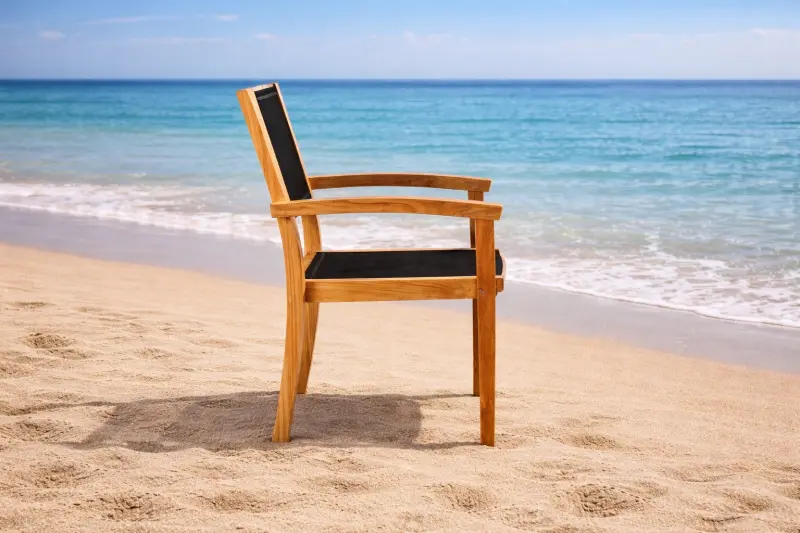 Garten Stapelstuhl aus Teakholz Hugo Schwarz