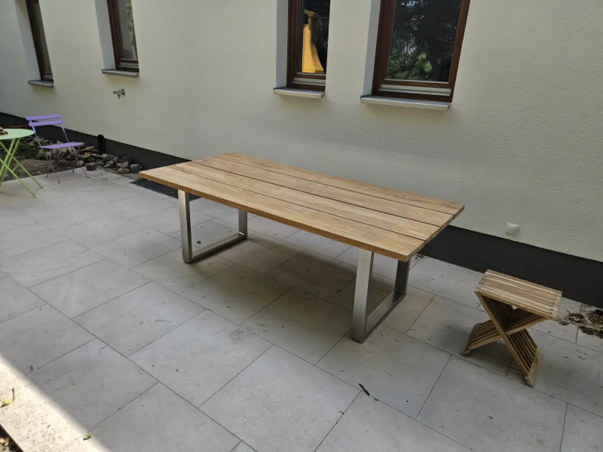Gartentisch aus Teakholz Batu