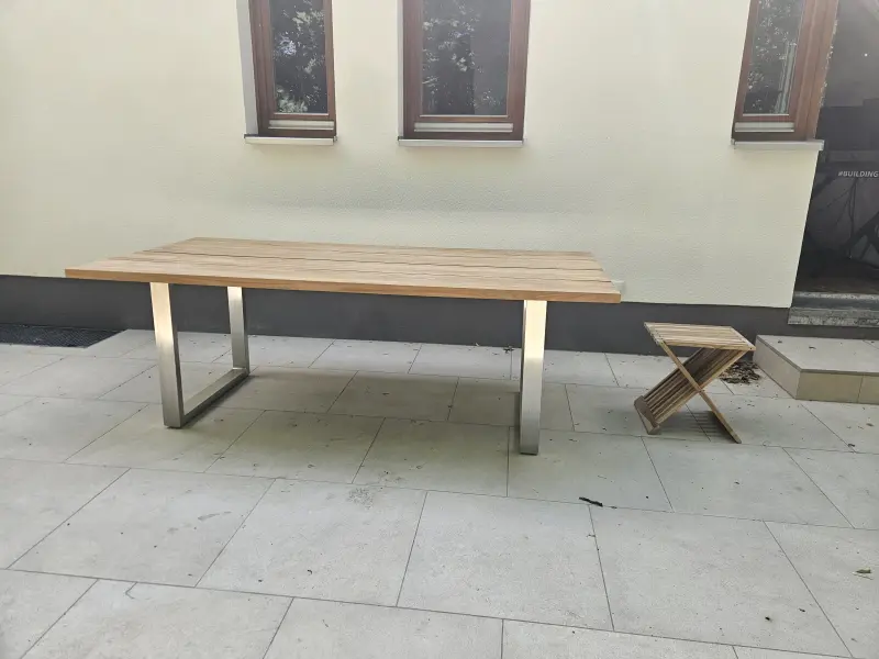 Gartentisch aus Teakholz Batu