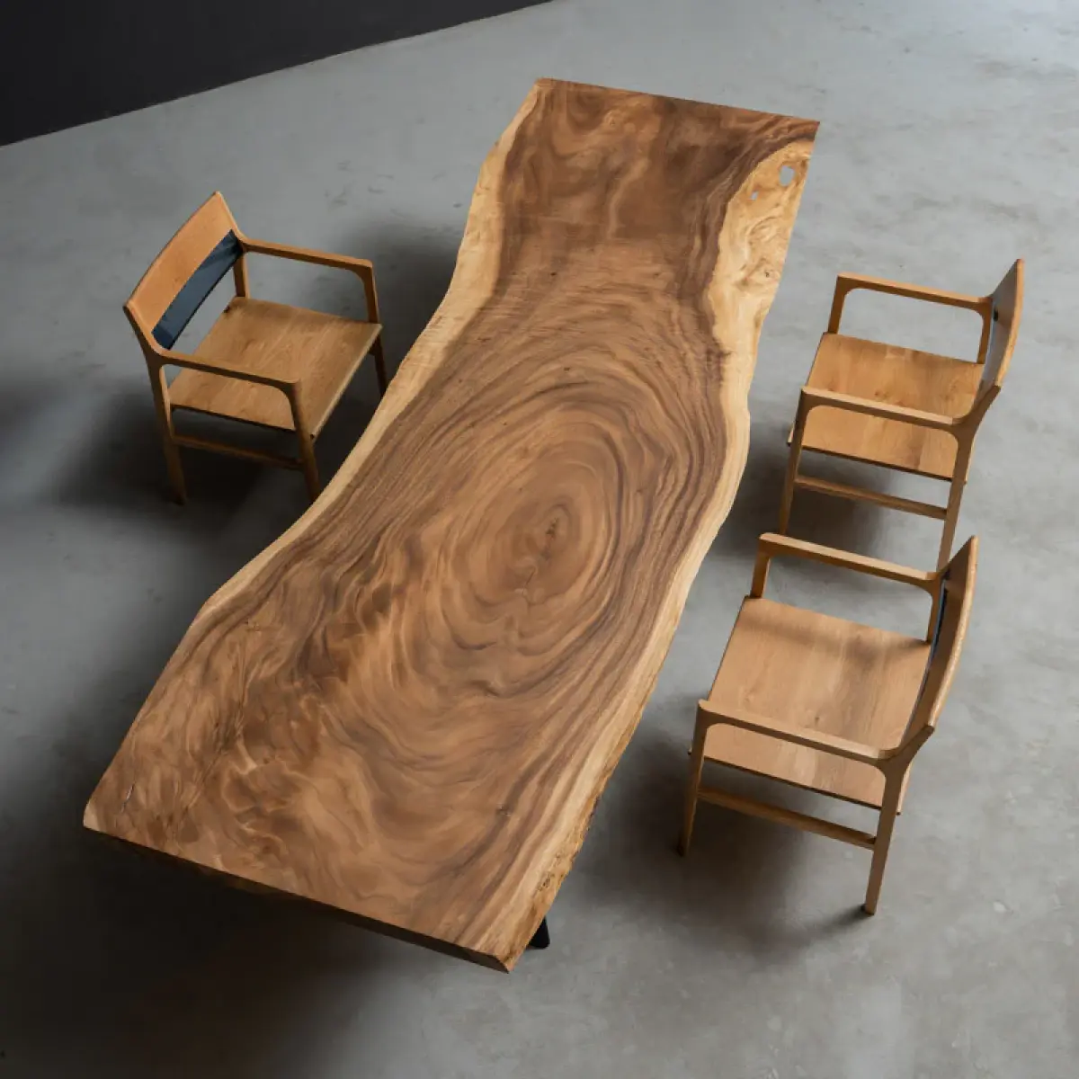 Massivholztisch Swaro Natur Kantig