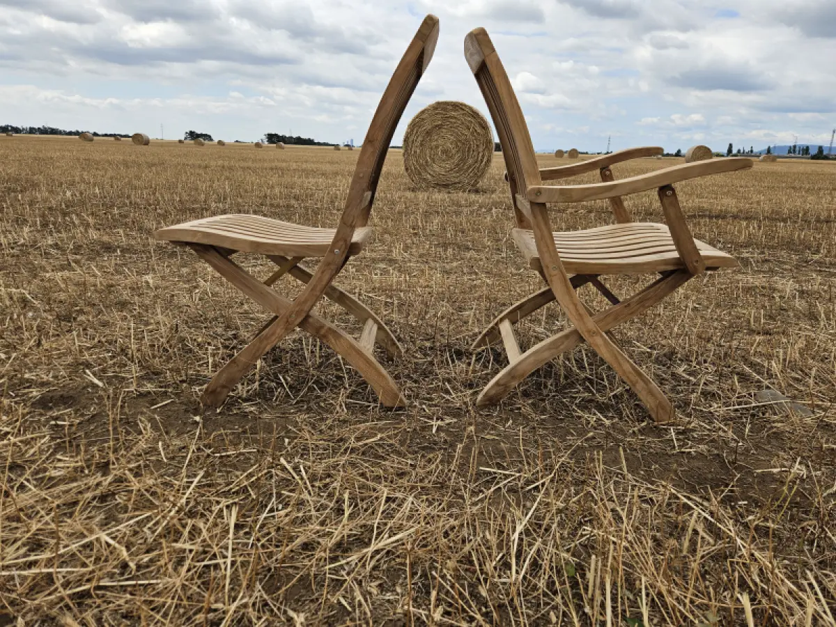 Klappbarer Gartenstuhl Roni mit Armlehne 