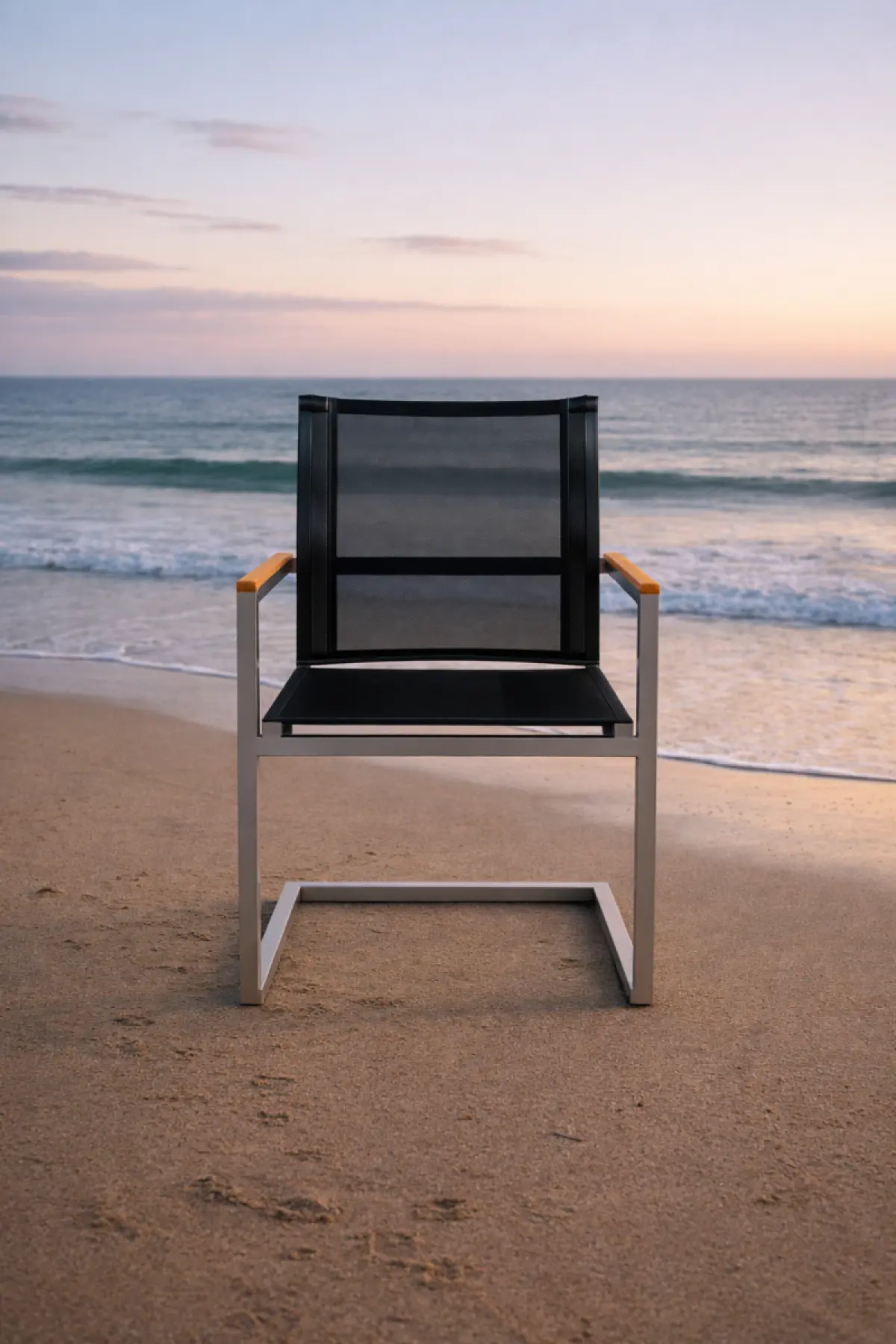 Schwing-Stapelstuhl Noah Schwarz