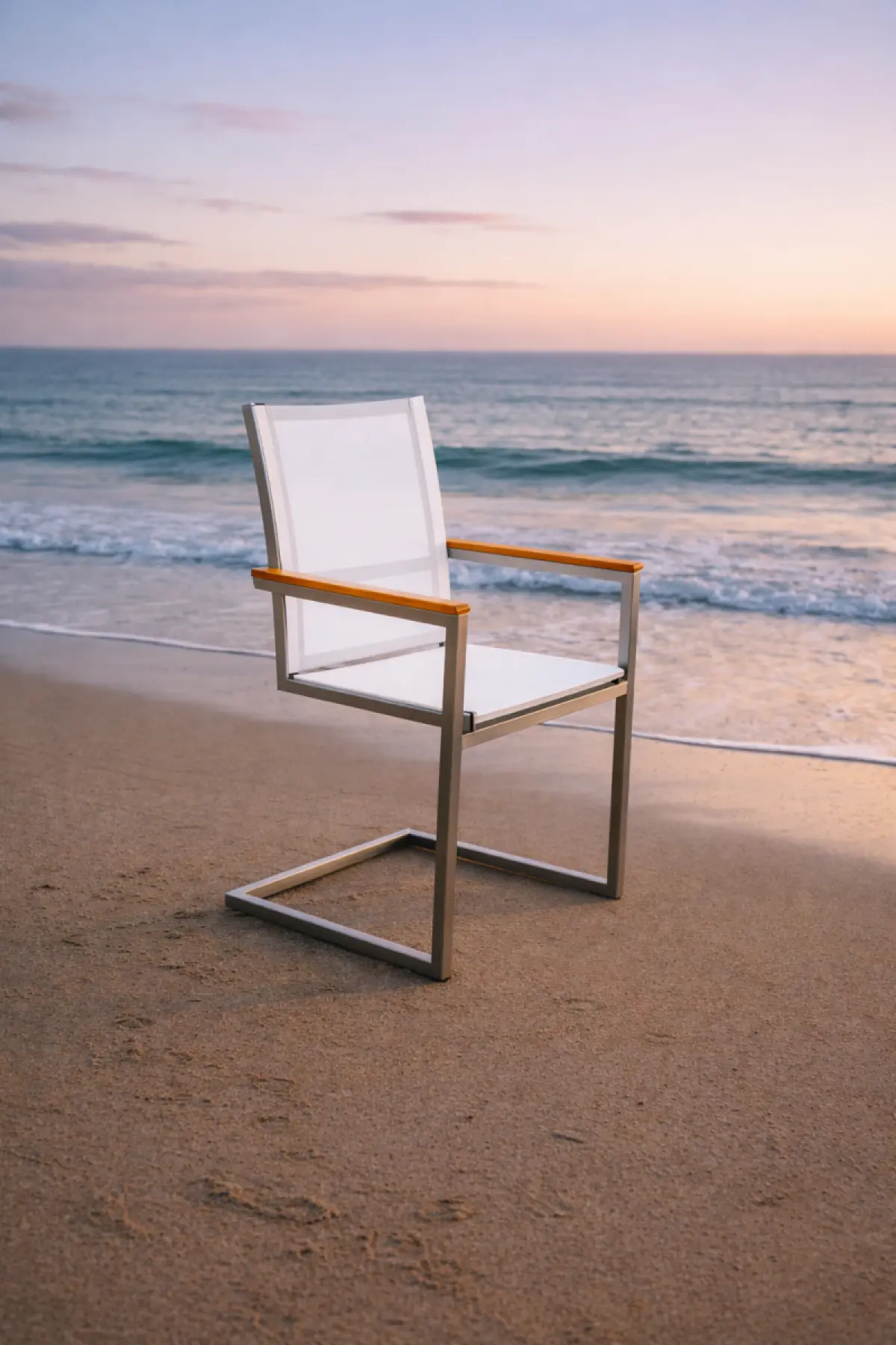 Schwing-Stapelstuhl Noah Weiß