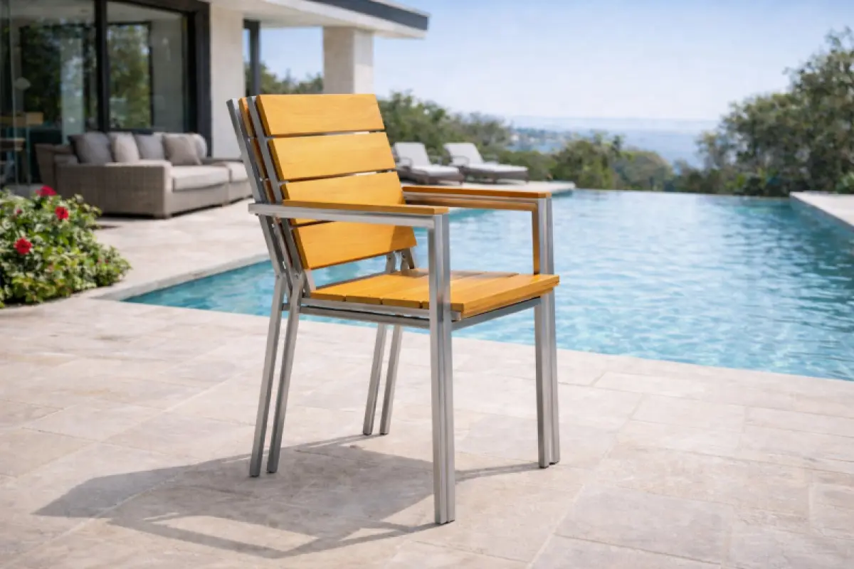 Stapelstuhl Kepa mit Arm