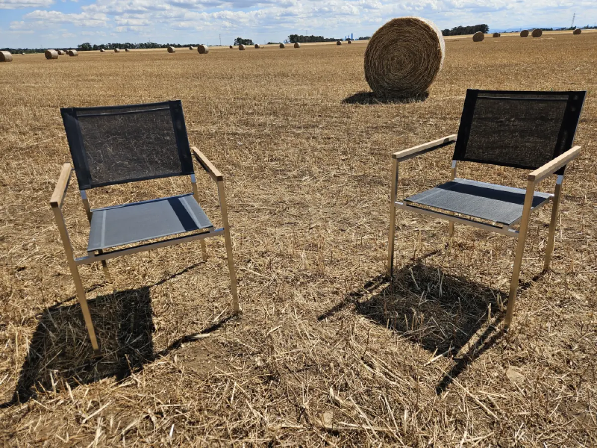 Stapelstuhl Noah Schwarz